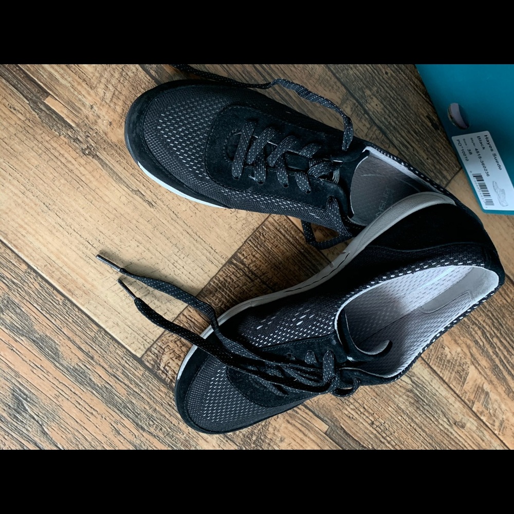 Dansko Sneakers